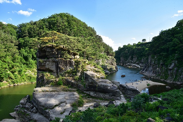 Fenomena unik geopark di sumatera yang indah dan menarik perhatian Fenomena unik geopark di sumatera yan indah dan menarik perhatian