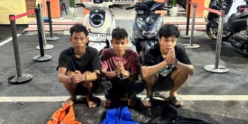 3 pria diduga spesialis begal di medan tembung ditangkap resmob satreskrim polrestabes medan, sudah beraksi di tiga tkp Tiga pria diduga spesialis begal di medan tembung ditangkap resmob satreskrim polrestabes medan, sudah beraksi di tiga tkp