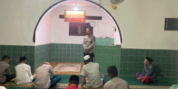 Subuh keliling, brimob sumut hadir berikan rasa aman dan perkuat kedekatan dengan masyarakat Subuh keliling, brimob sumut hadir berikan rasa aman dan perkuat kedekatan dengan masyarakat