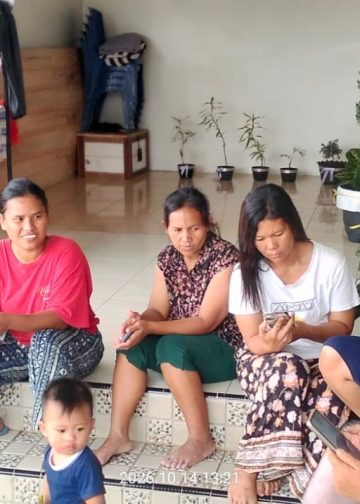 Bhabinkamtibmas polsek siantar martoba bantu pendataan parlinsos warga jalan tangki